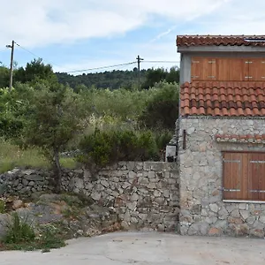 Mono Kai Triangle , Trogir Croatie